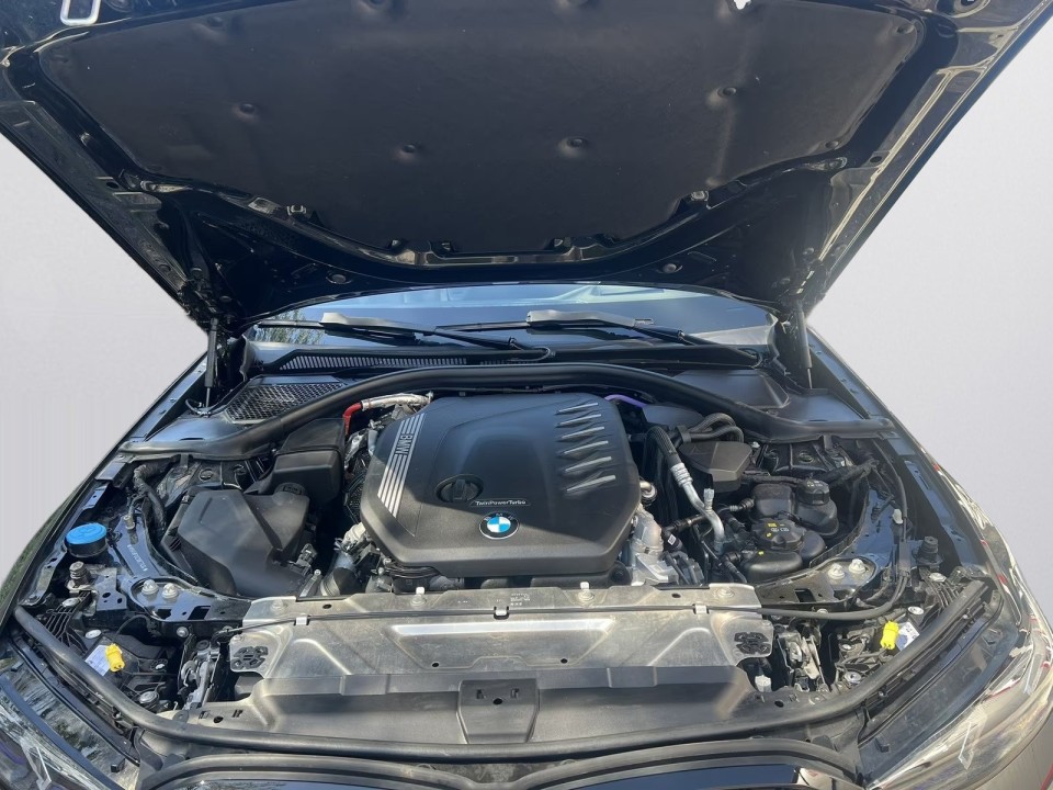 BMW Seria 3 330d xDrive M-Sport - foto 19