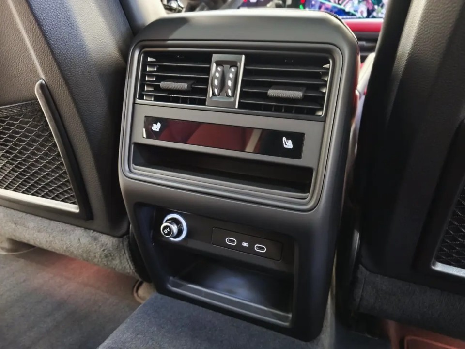 Porsche Cayenne Coupe E-Hybrid Black Edition - foto 18