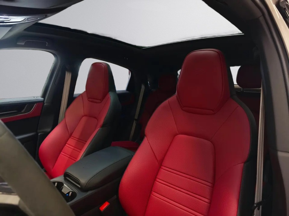 Porsche Cayenne Coupe E-Hybrid Black Edition - foto 19