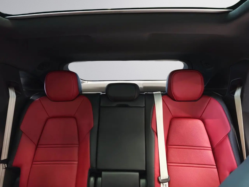Porsche Cayenne Coupe E-Hybrid Black Edition - foto 20