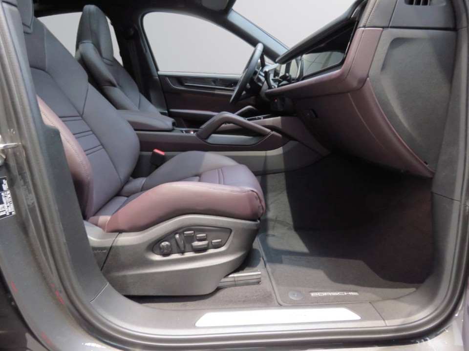 Porsche Cayenne Coupe E-Hybrid - foto 13
