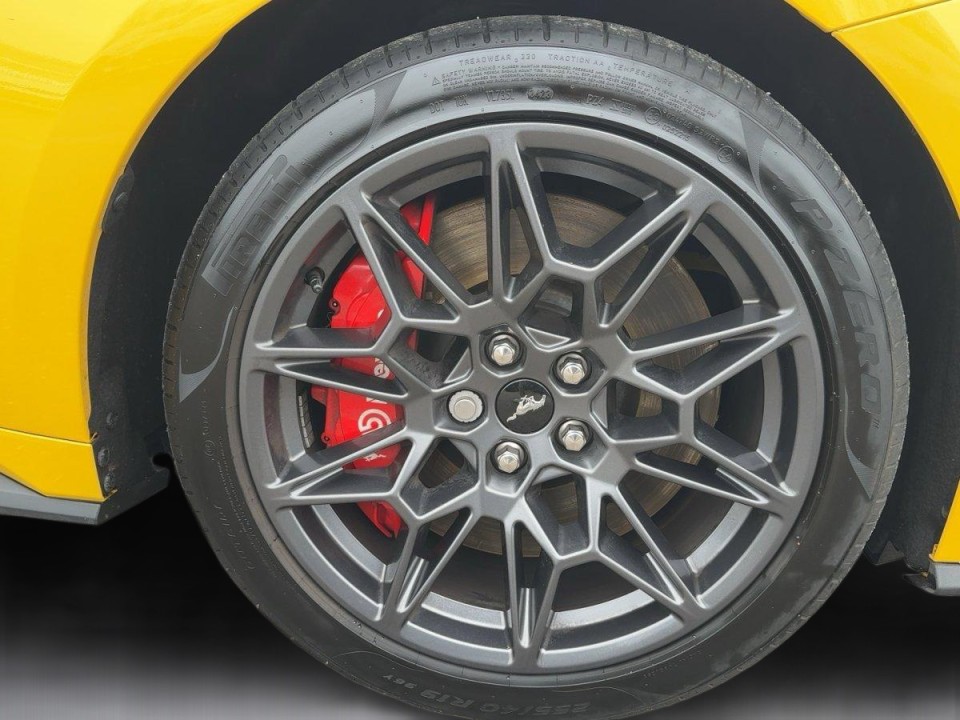 Ford Mustang GT - foto 17