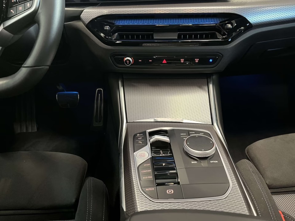 BMW Seria 3 320d - foto 10
