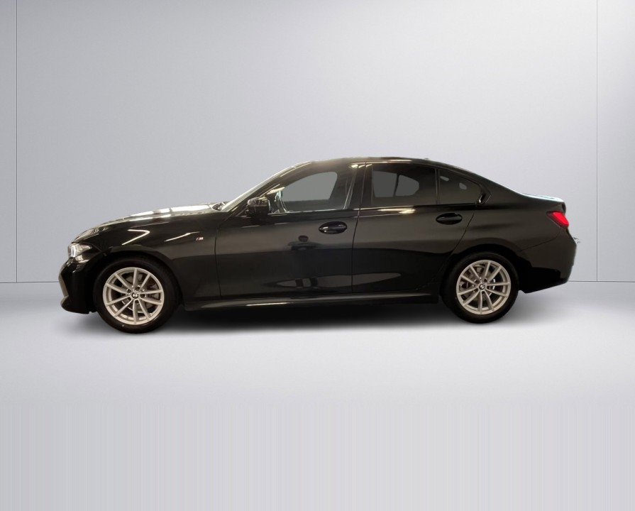 BMW Seria 3 320d (3)