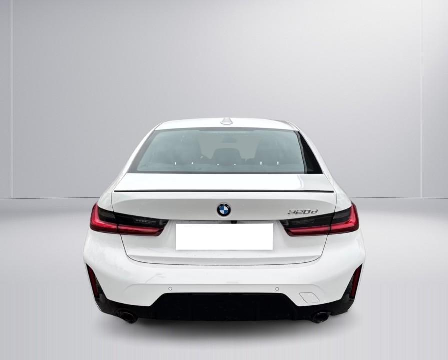 BMW Seria 3 320d M-Sport (4)