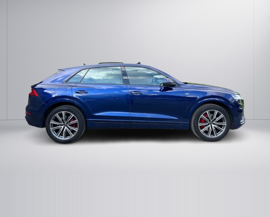 Audi Q8 50TDI quattro tiptronic (2)
