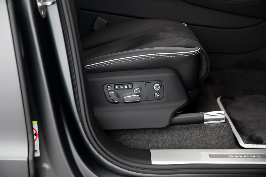 Bentley Bentayga S Black Edition - foto 17