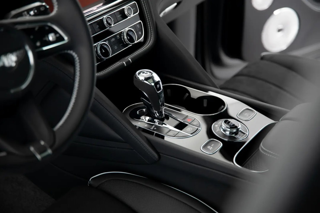 Bentley Bentayga S Black Edition - foto 14