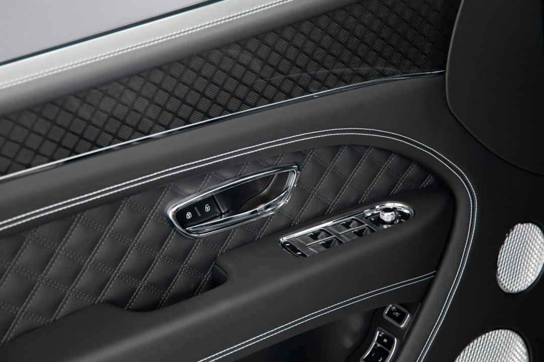 Bentley Bentayga S Black Edition - foto 26