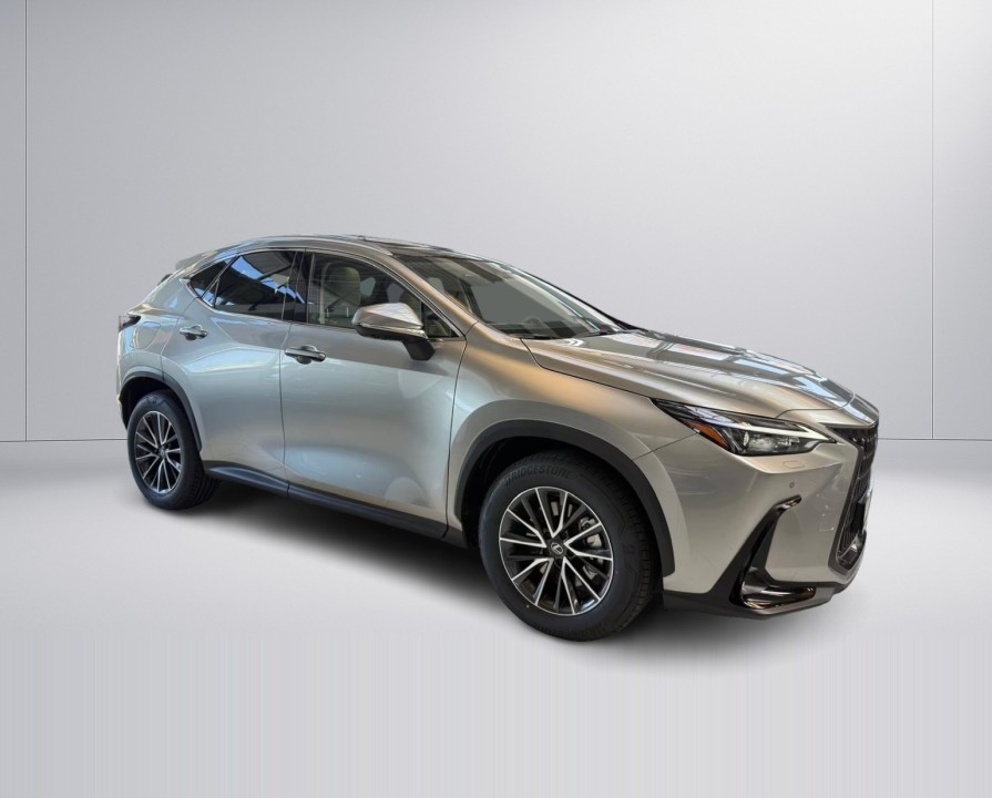 Lexus Seria NX 450h+ AWD Executive