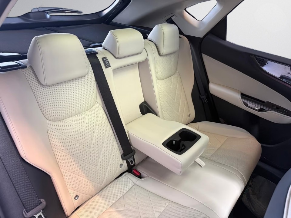 Lexus Seria NX 450h+ AWD Executive - foto 18