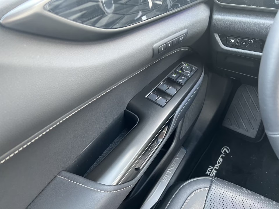 Lexus Seria NX 450h+ AWD Executive - foto 15