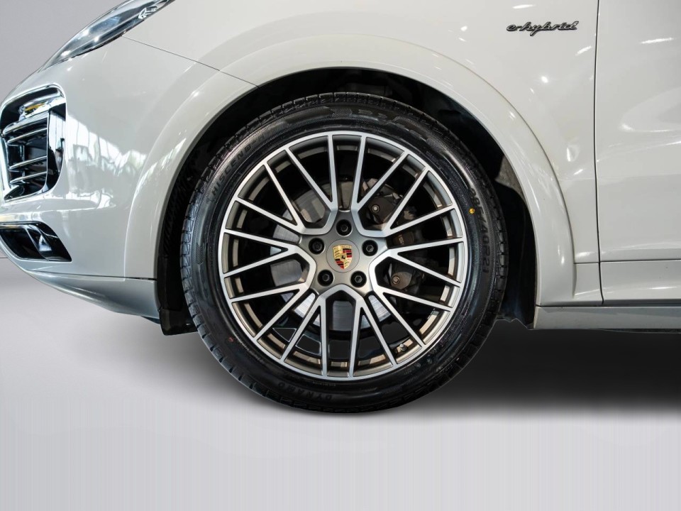 Porsche Cayenne Coupe E-Hybrid Platinum Edition - foto 37