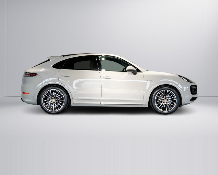 Porsche Cayenne Coupe E-Hybrid Platinum Edition (3)