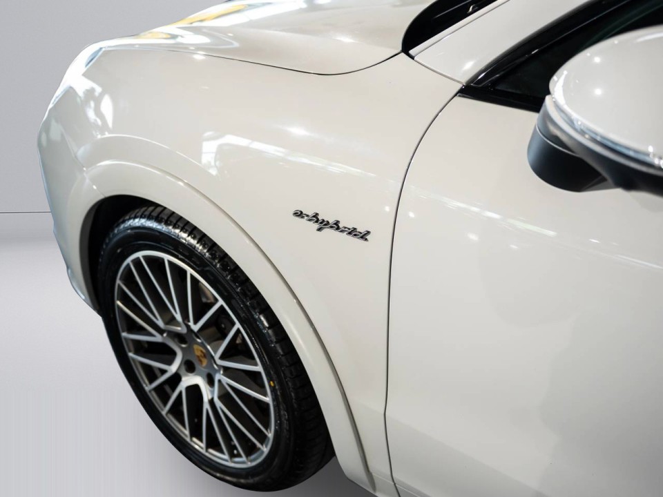Porsche Cayenne Coupe E-Hybrid Platinum Edition - foto 35