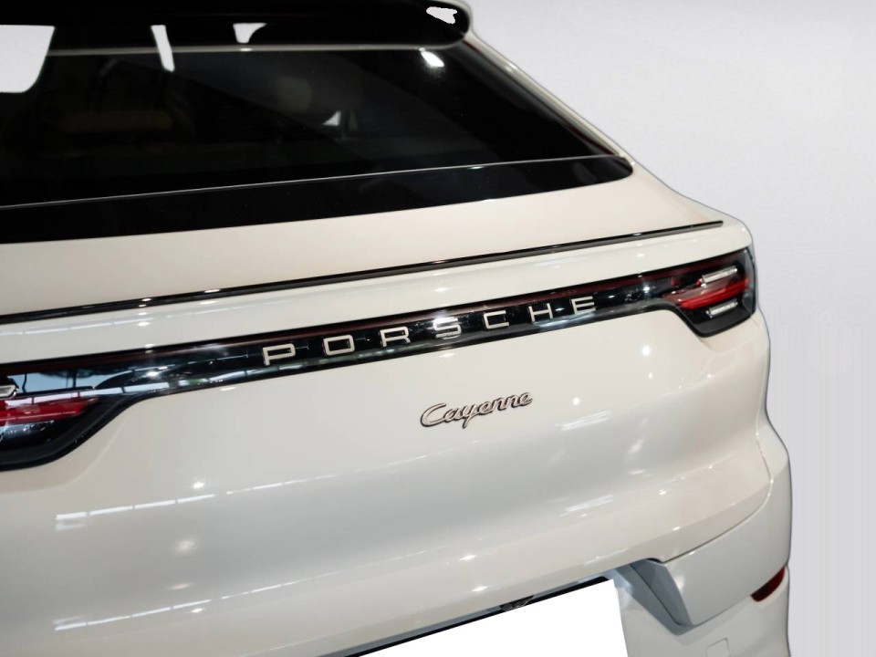 Porsche Cayenne Coupe E-Hybrid Platinum Edition - foto 31