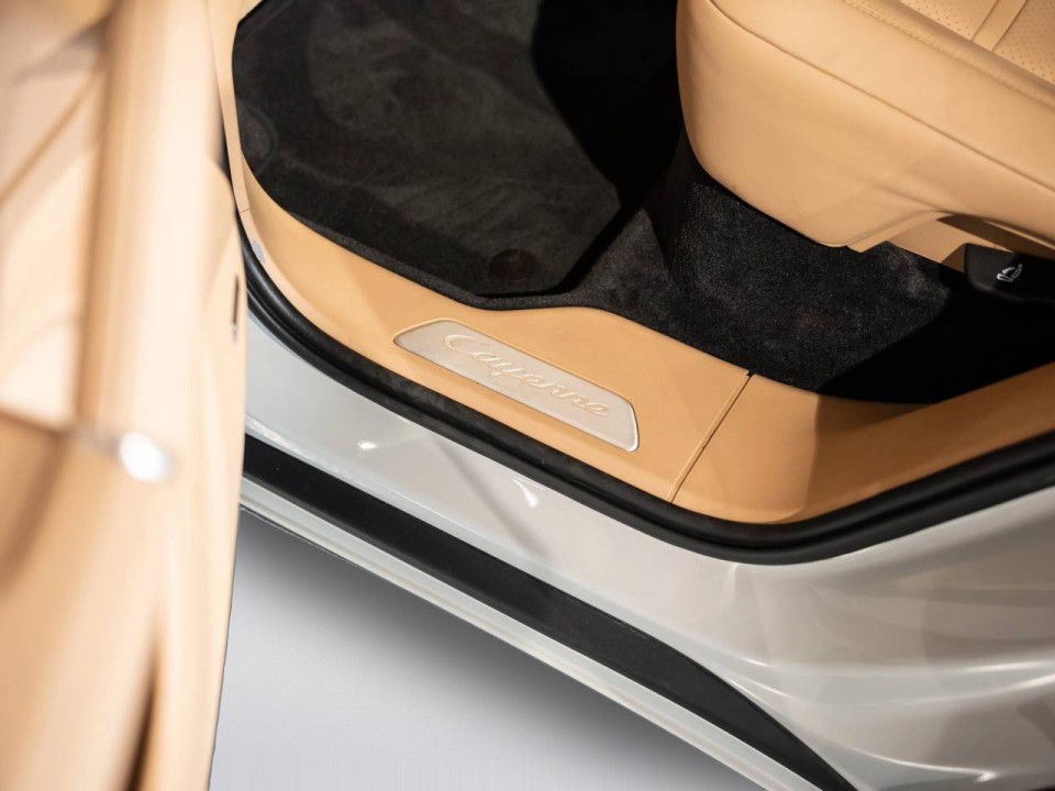 Porsche Cayenne Coupe E-Hybrid Platinum Edition - foto 29