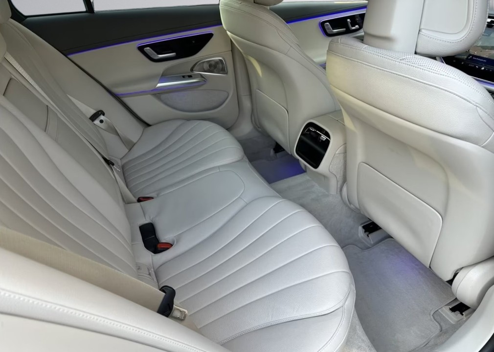 Mercedes-Benz E 300e Exclusive - foto 21