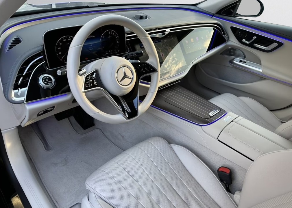 Mercedes-Benz E 300e Exclusive - foto 12