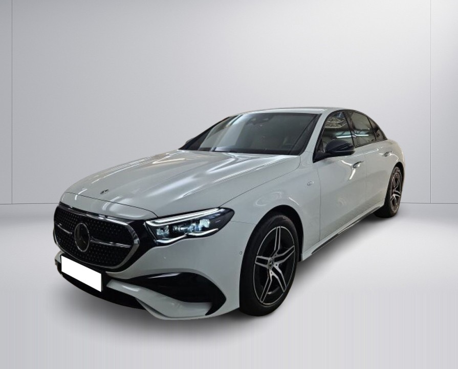 Mercedes-Benz E 300e AMG Line (5)