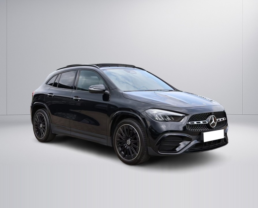 Mercedes-Benz GLA 200d 4MATIC AMG Line (2)
