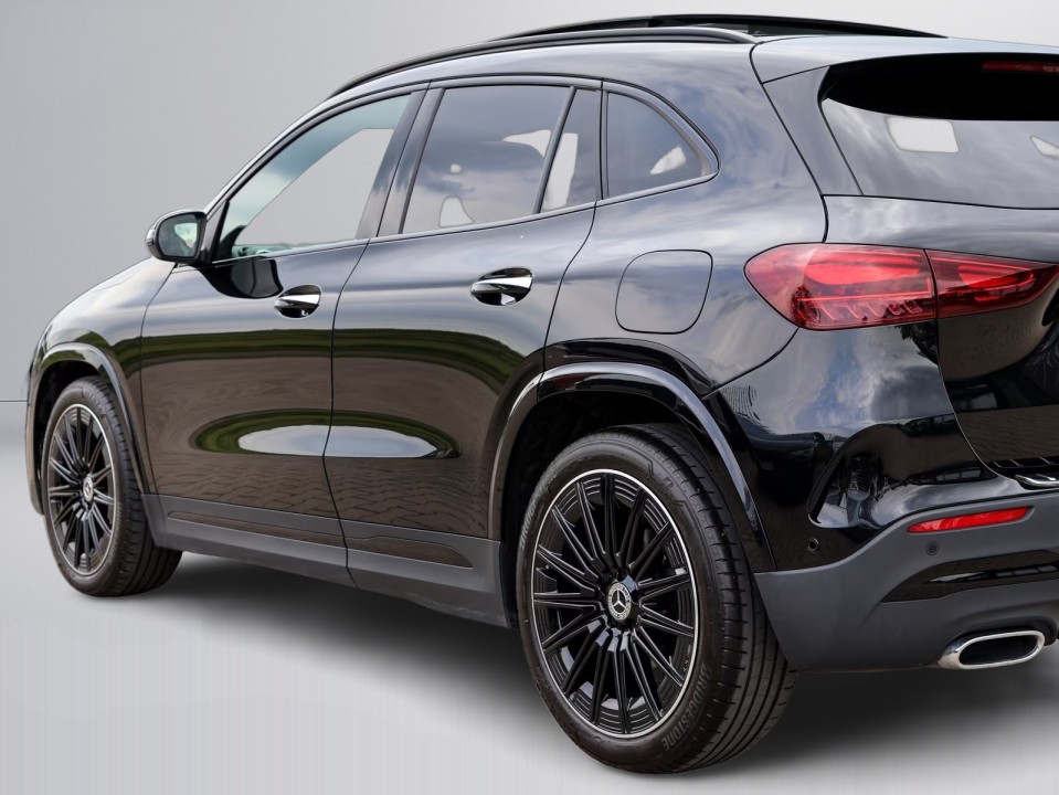 Mercedes-Benz GLA 200d 4MATIC AMG Line - foto 37