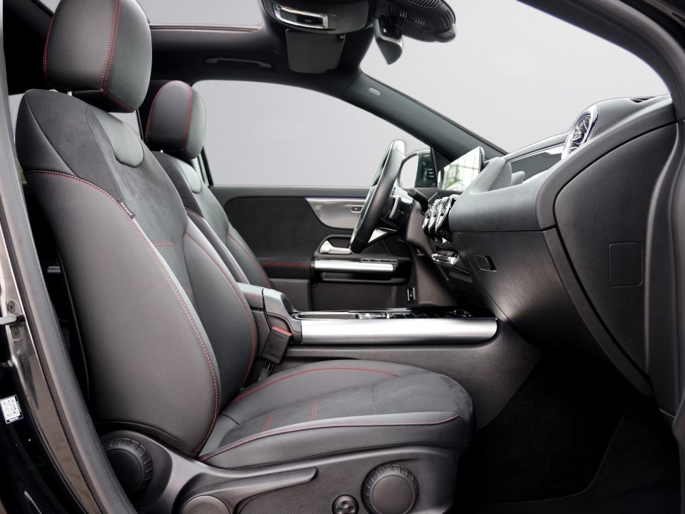 Mercedes-Benz GLA 200d 4MATIC AMG Line - foto 21