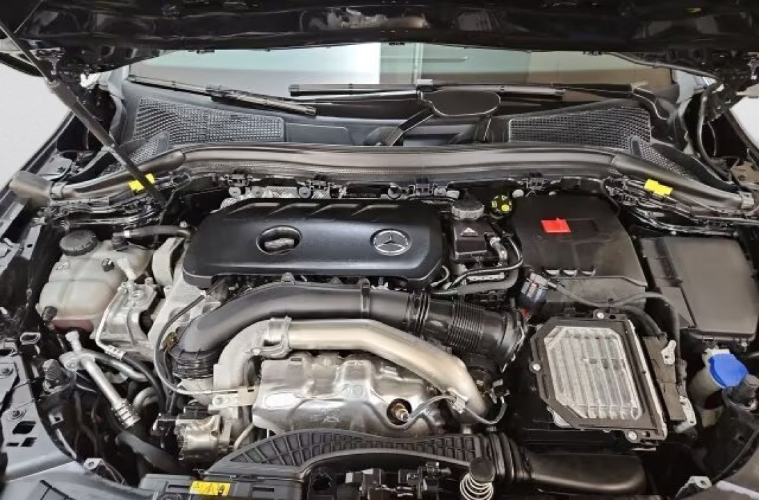 Mercedes-Benz GLA 250 4MATIC AMG Line - foto 23