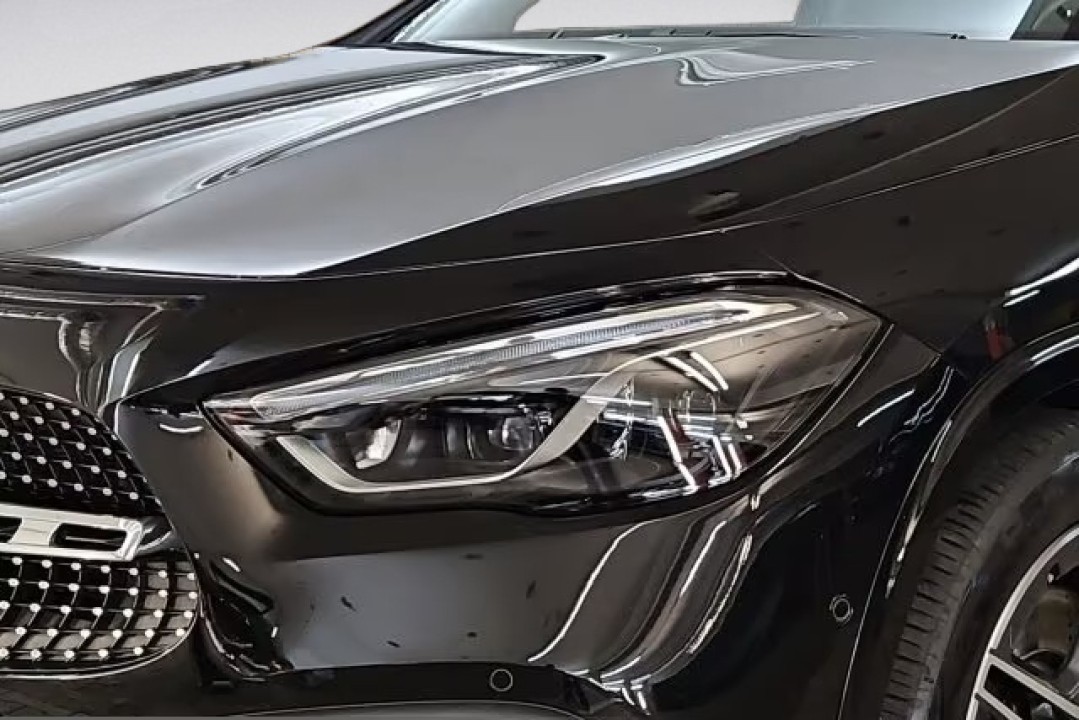 Mercedes-Benz GLA 250 4MATIC AMG Line - foto 19
