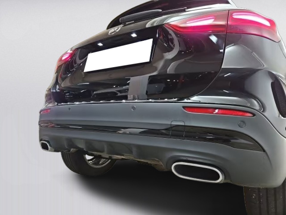 Mercedes-Benz GLA 250 4MATIC AMG Line - foto 22
