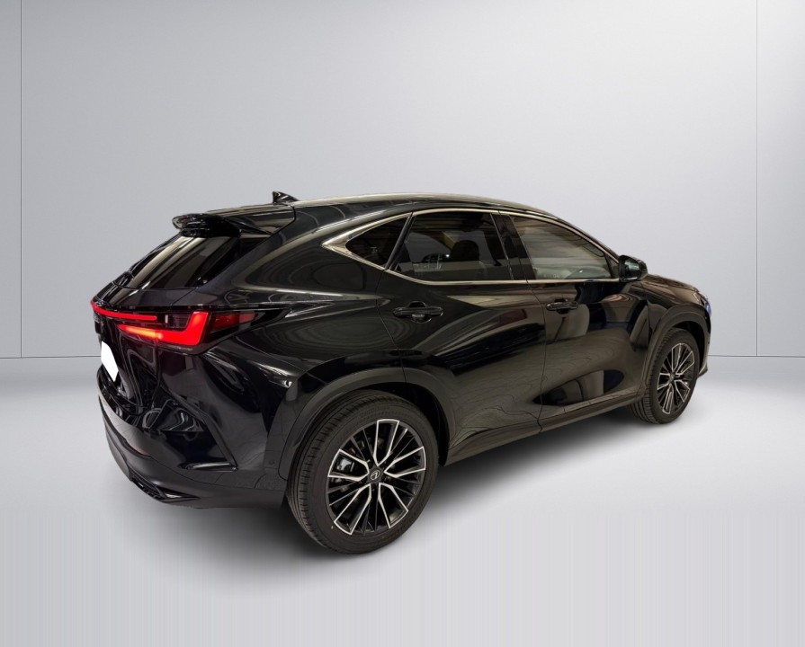 Lexus Seria NX 350h - foto 6