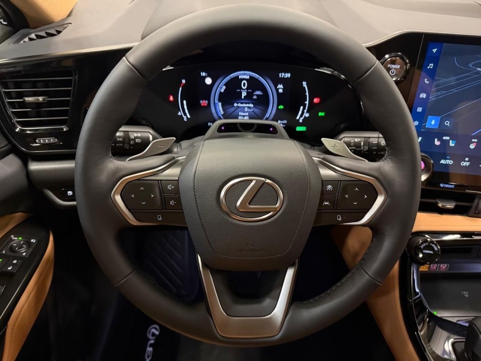Lexus Seria NX 350h - foto 12