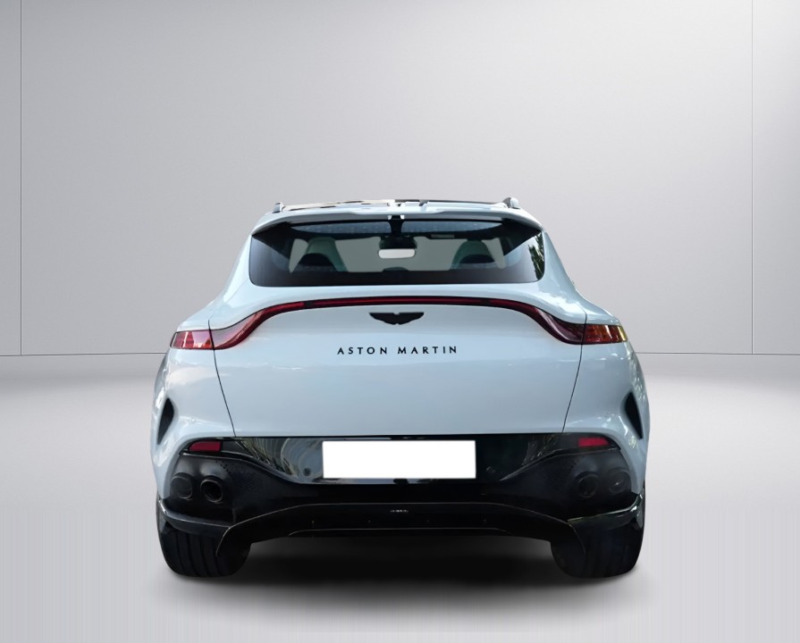 Aston Martin DBX (5)