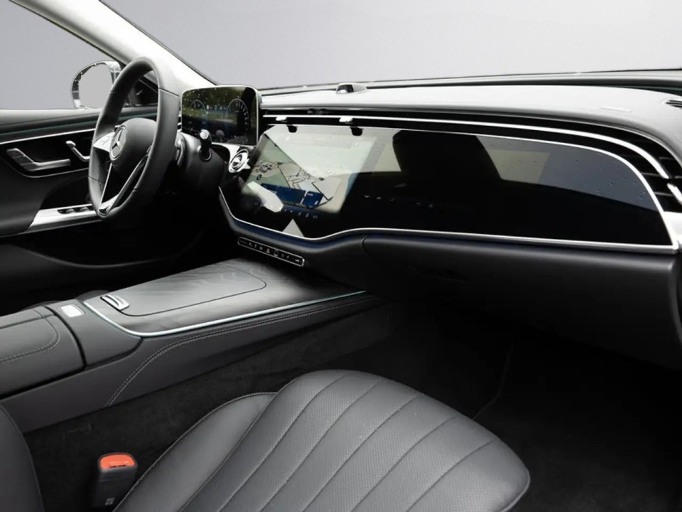 Mercedes-Benz E 300e 4MATICExclusive (4)