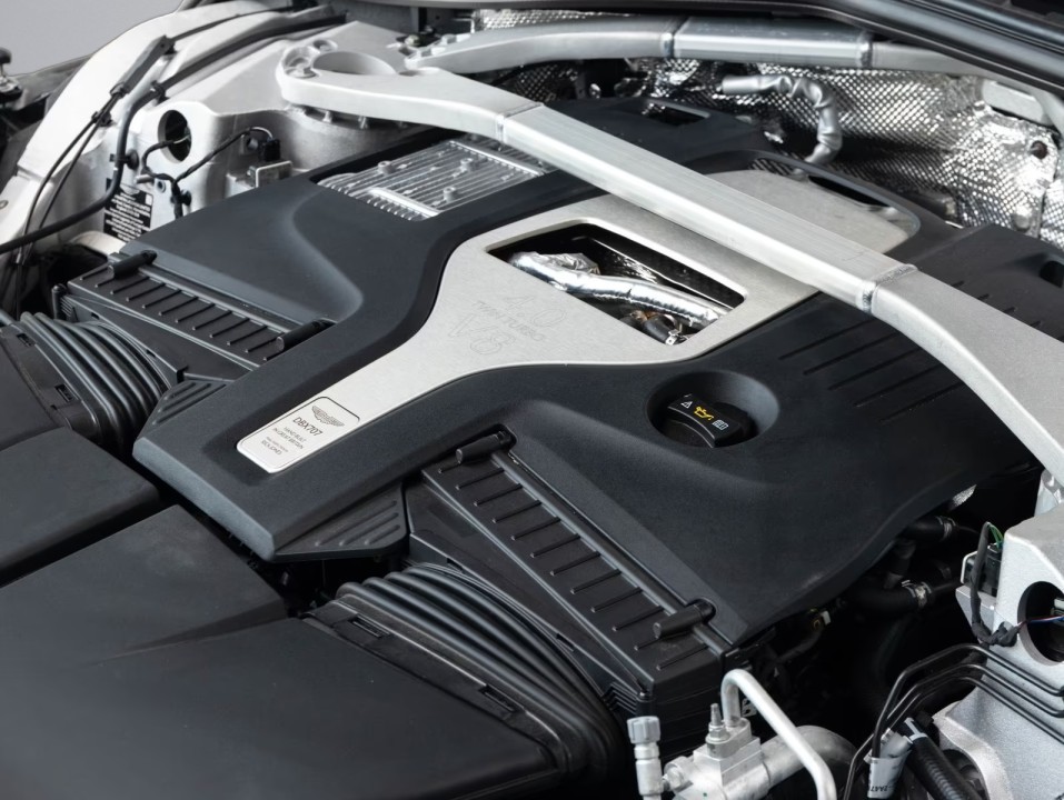 Aston Martin DBX - foto 18