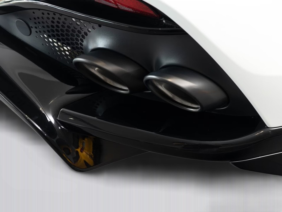Aston Martin DBX - foto 16