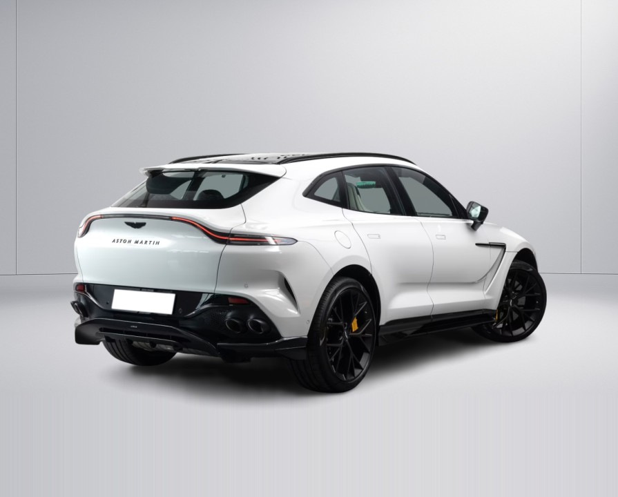 Aston Martin DBX (5)
