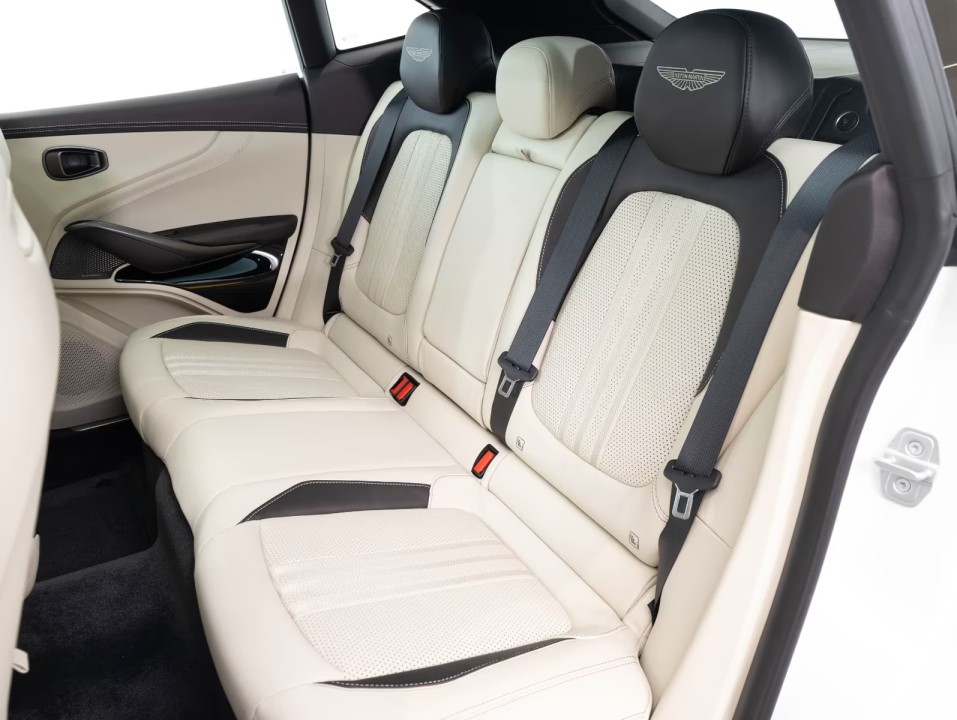 Aston Martin DBX - foto 8