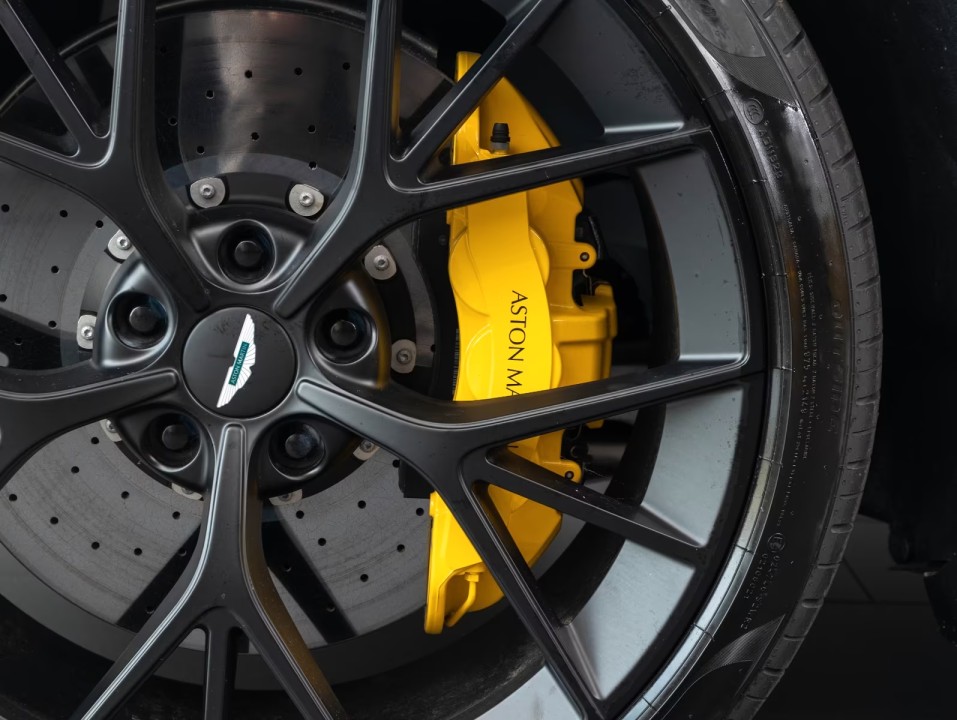 Aston Martin DBX - foto 20