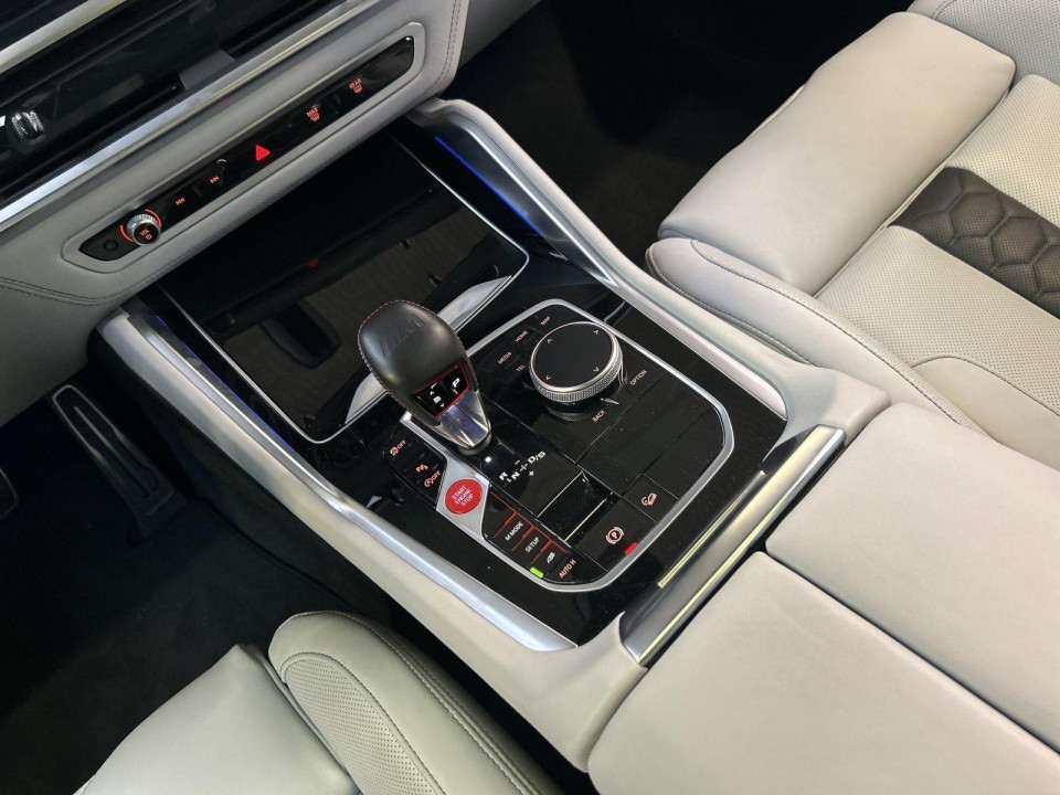 BMW X5 M Competition - foto 12