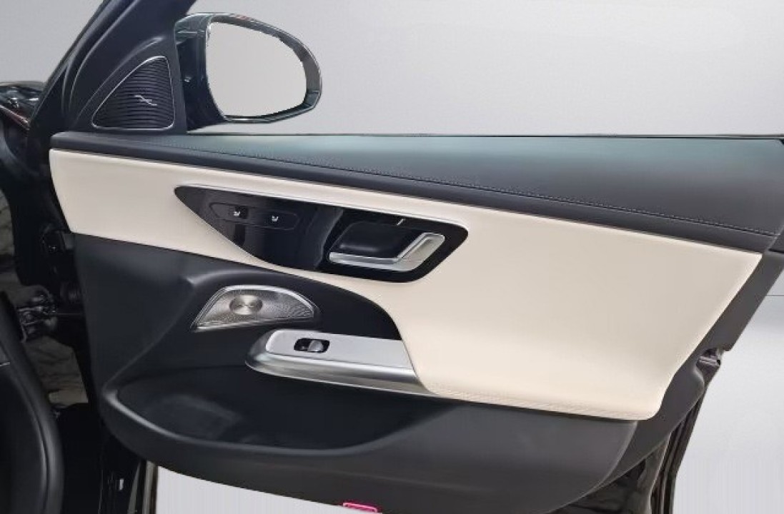 Mercedes-Benz E 220d 4MATIC AMG - foto 17