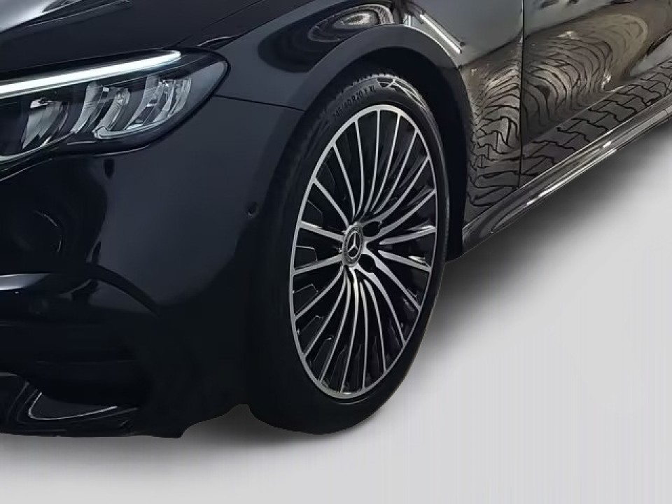 Mercedes-Benz E 220d 4MATIC AMG - foto 24