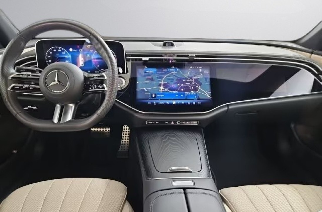 Mercedes-Benz E 220d 4MATIC AMG - foto 13