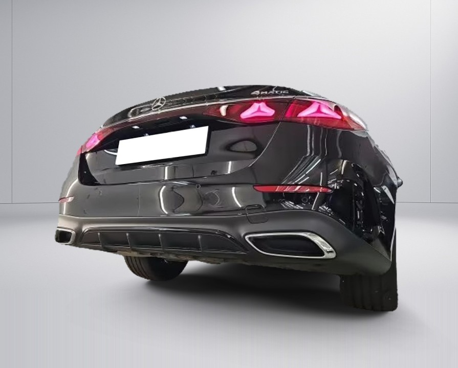 Mercedes-Benz E 220d 4MATIC AMG - foto 7