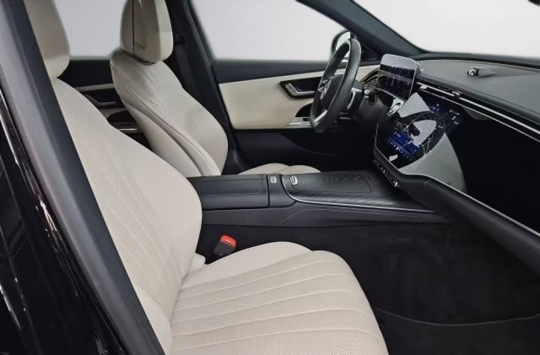 Mercedes-Benz E 220d 4MATIC AMG - foto 12