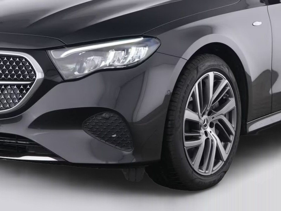Mercedes-Benz E 300e 4MATIC - foto 8