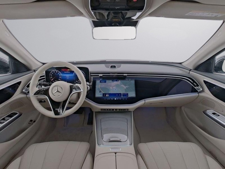Mercedes-Benz E 300e 4MATIC (4)