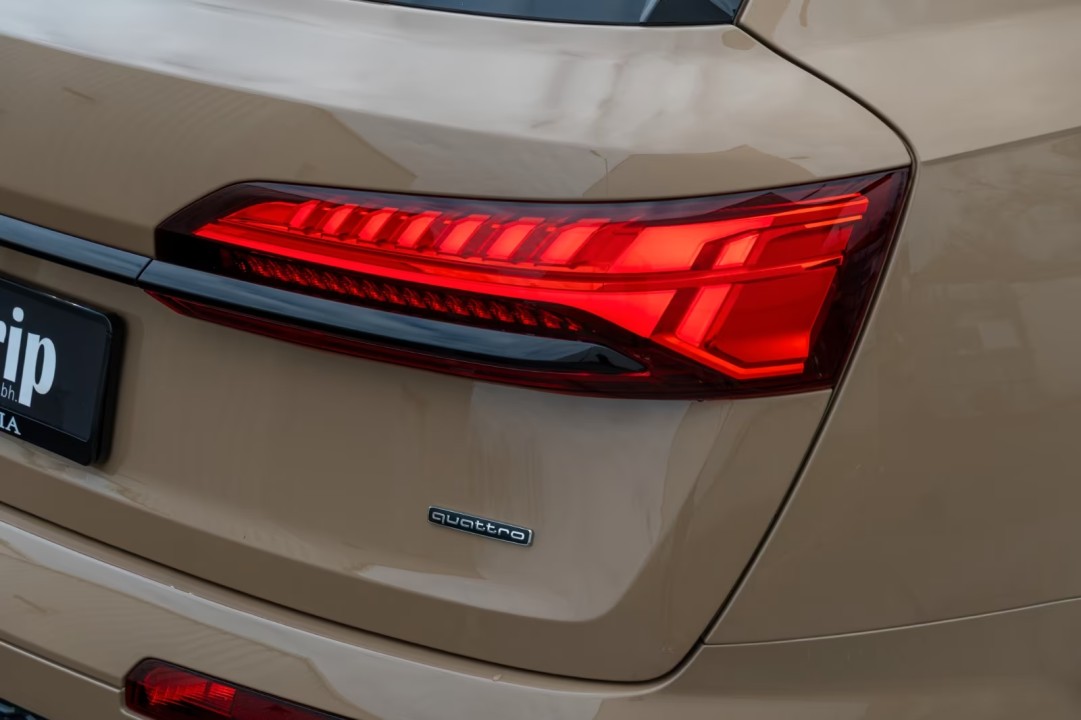 Audi Q7 60 TFSIe quattro - foto 31