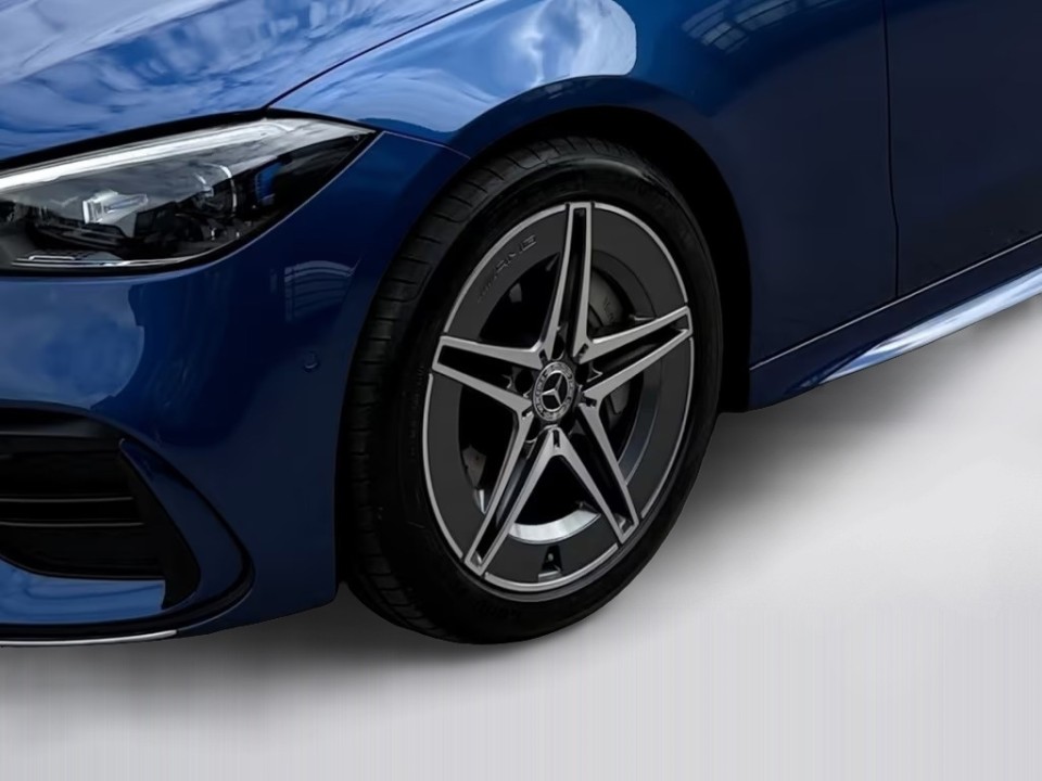 Mercedes-Benz C 300 4MATIC AMG - foto 16