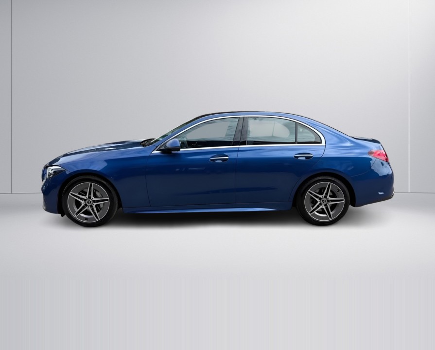 Mercedes-Benz C 300 4MATIC AMG - foto 6